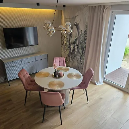 Na Kaszubach Nad Jeziorem 別荘